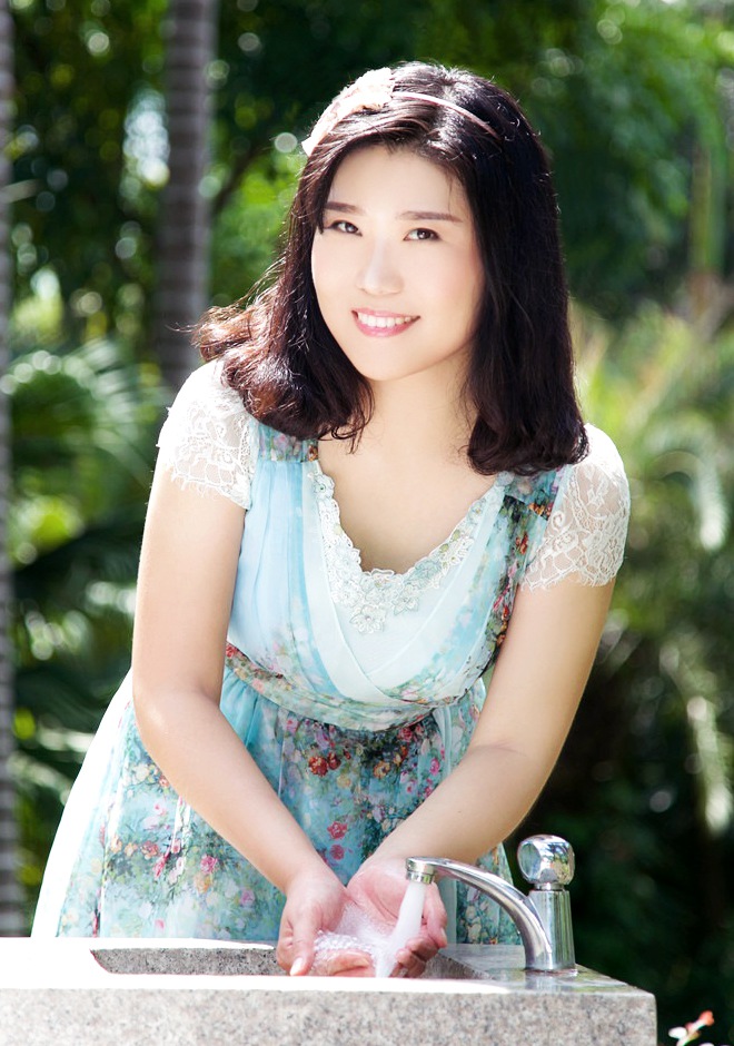 asian lady pictures Domination escort montreal